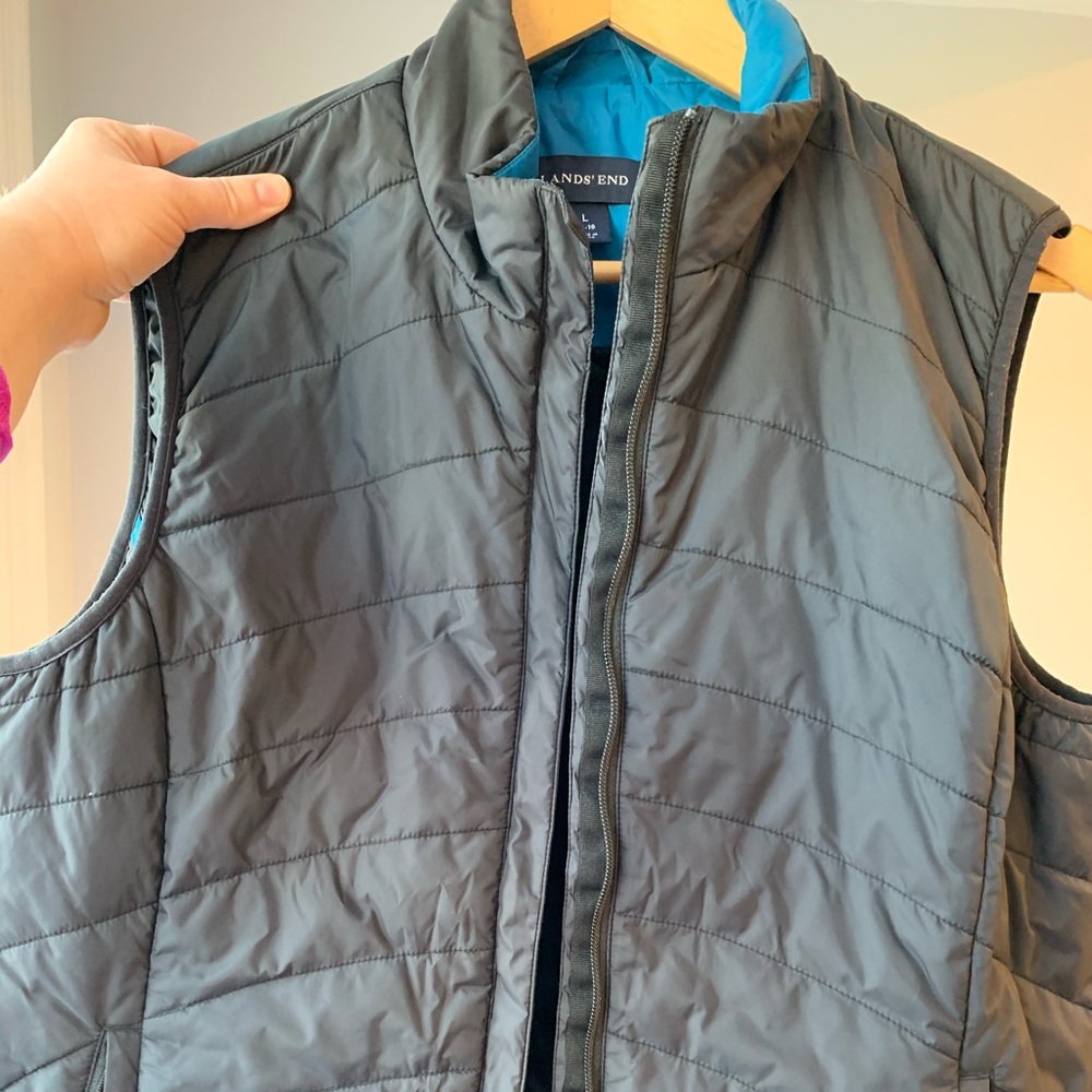 Lands’ End ladies warm vest with zippered pockets